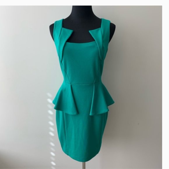 Square Neck Peplum Bodycon Dress - Picture 2 of 4